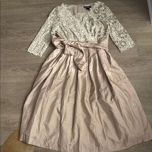 Jessica Howard Lace and Satin Dress in Cream and Tan